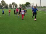 Laatste training S.K.N.W.K. JO9-1 van seizoen 2022-2023 (partijtje tegen de ouders) (53/178)